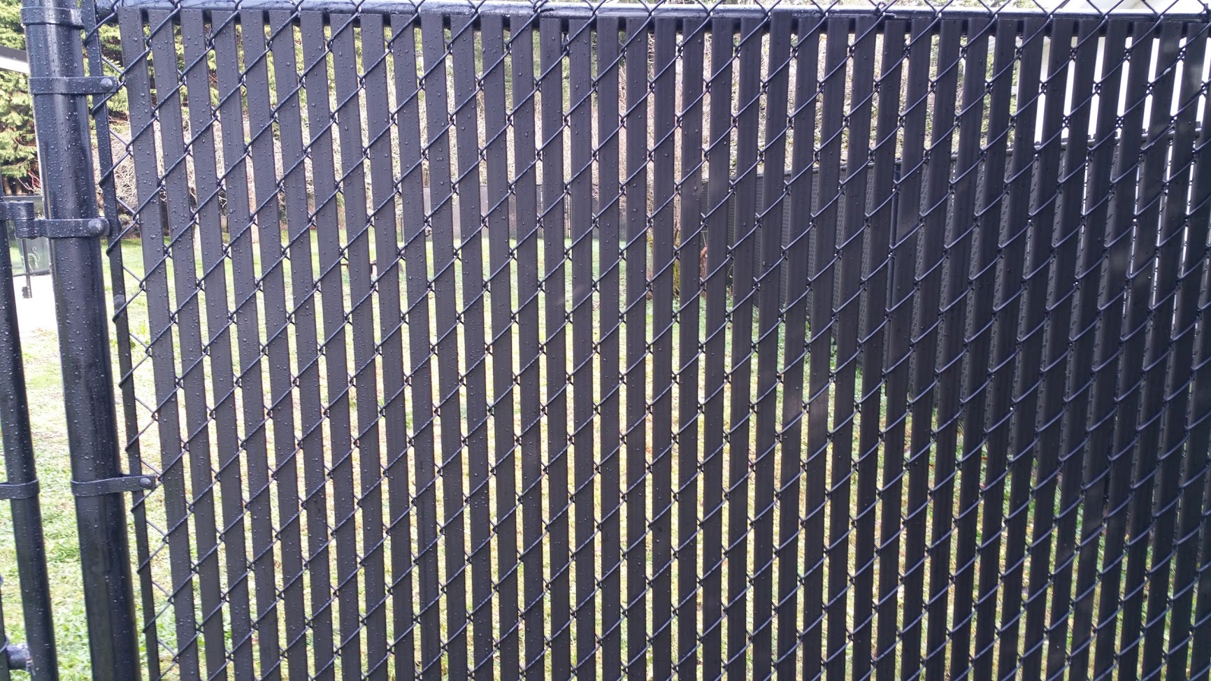 Chain link with privacy slats